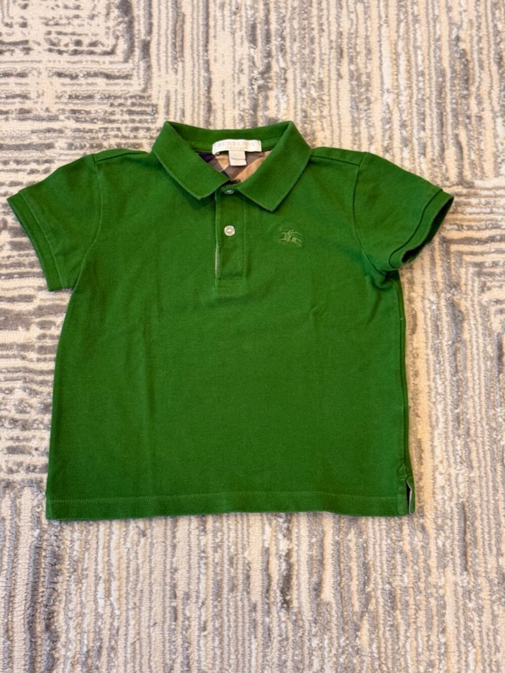 Burberry boys size 4 green Polo short sleeve shirt Retails $280.